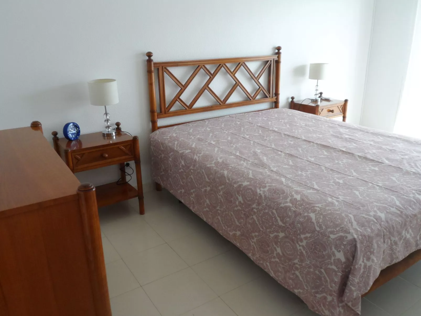 Wohnung in Porches mit Großem Balkon