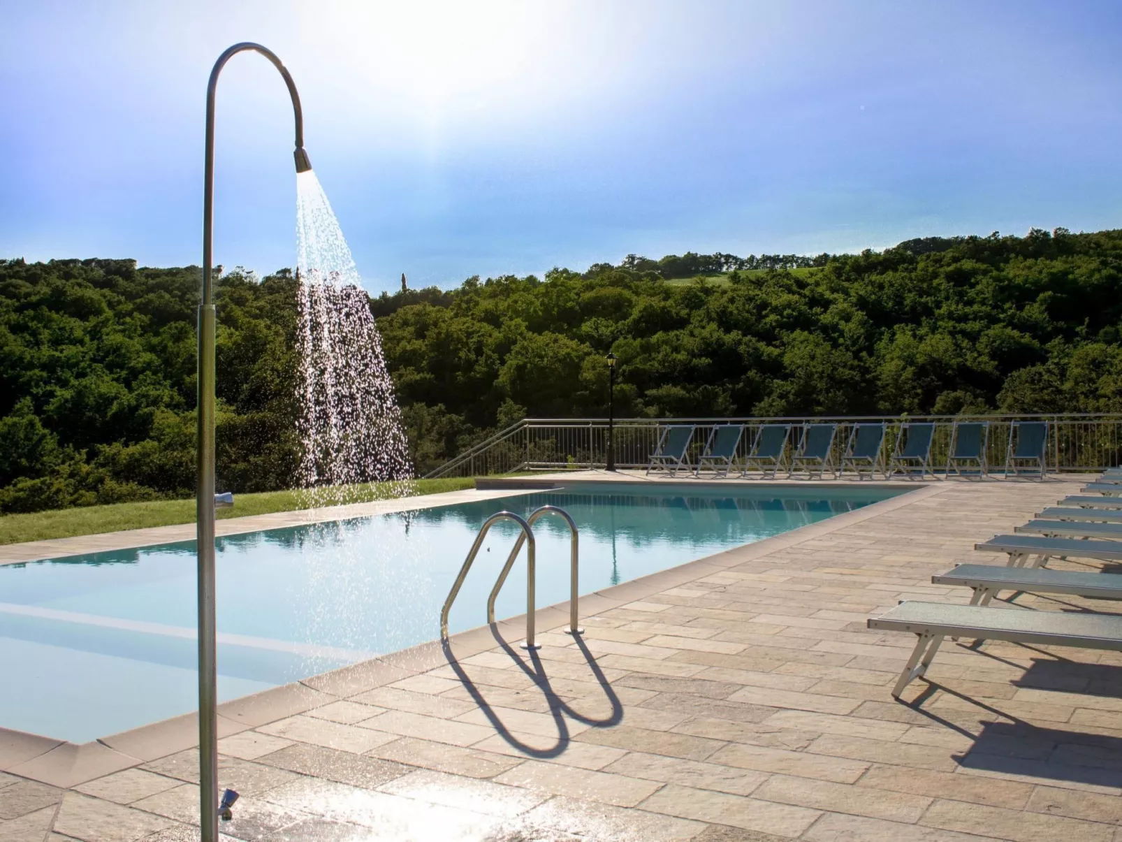 Villa Cantone mit beheiztem Pool-Buiten