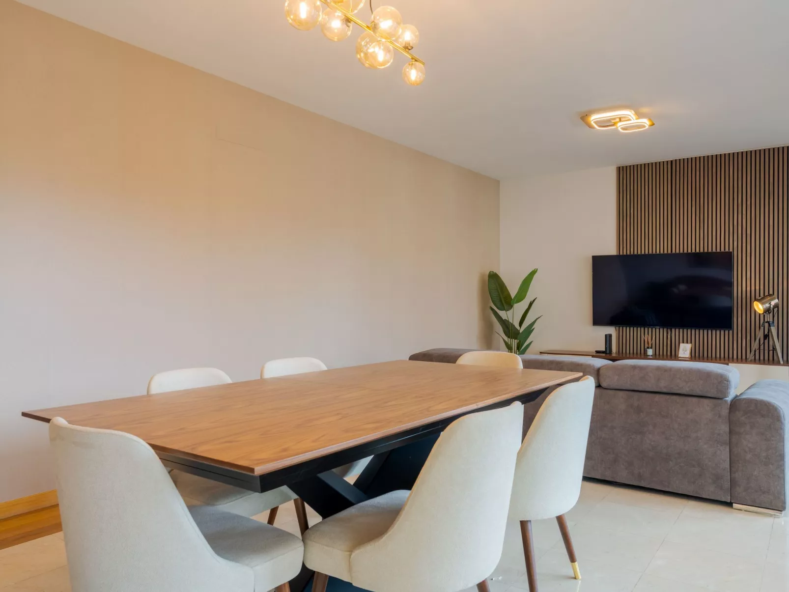 Living BX Wohnung im Stadtzentrum