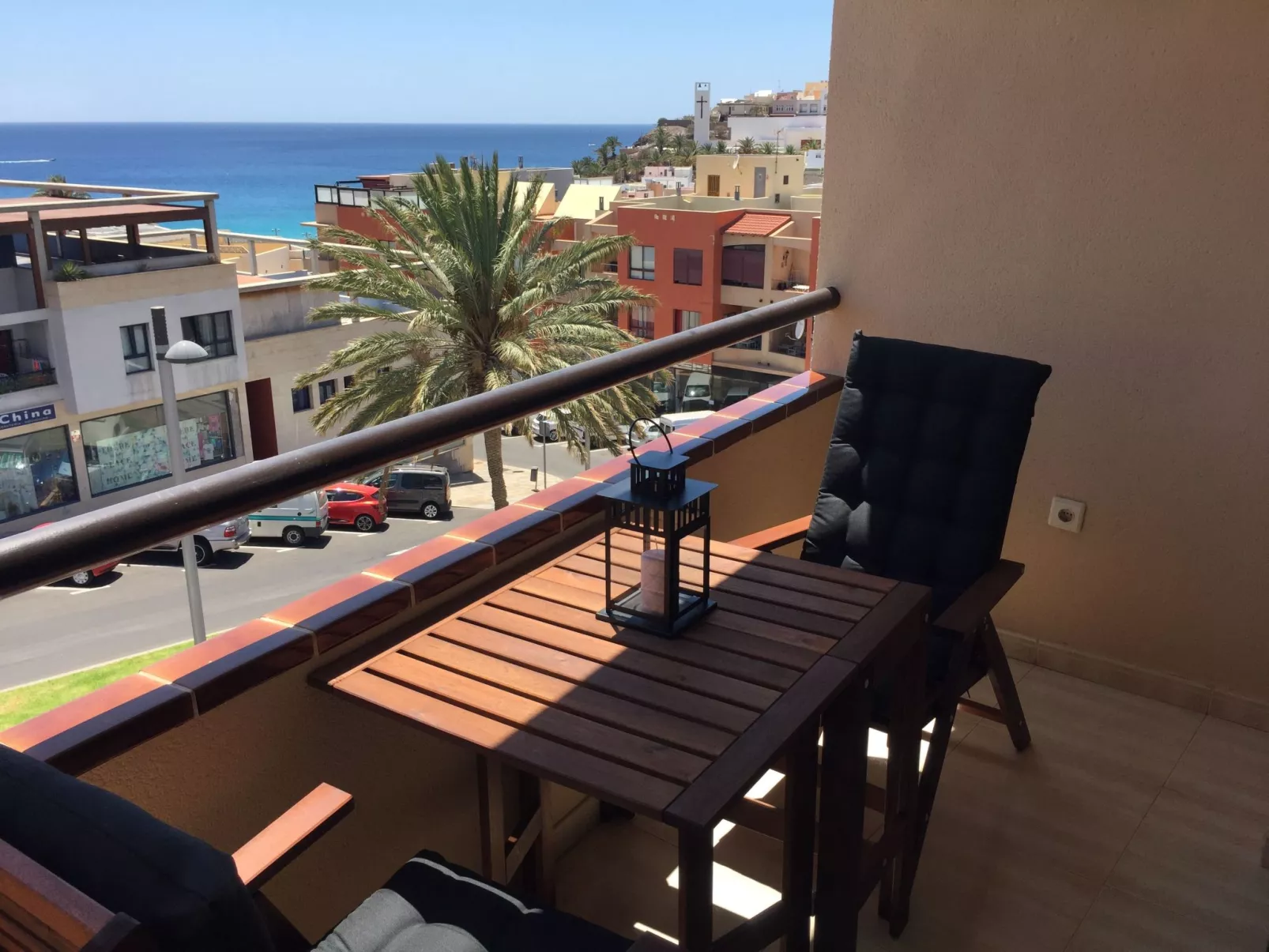 Strandnahe Ferienwohnung in Morro Jable mit Garten-Buiten