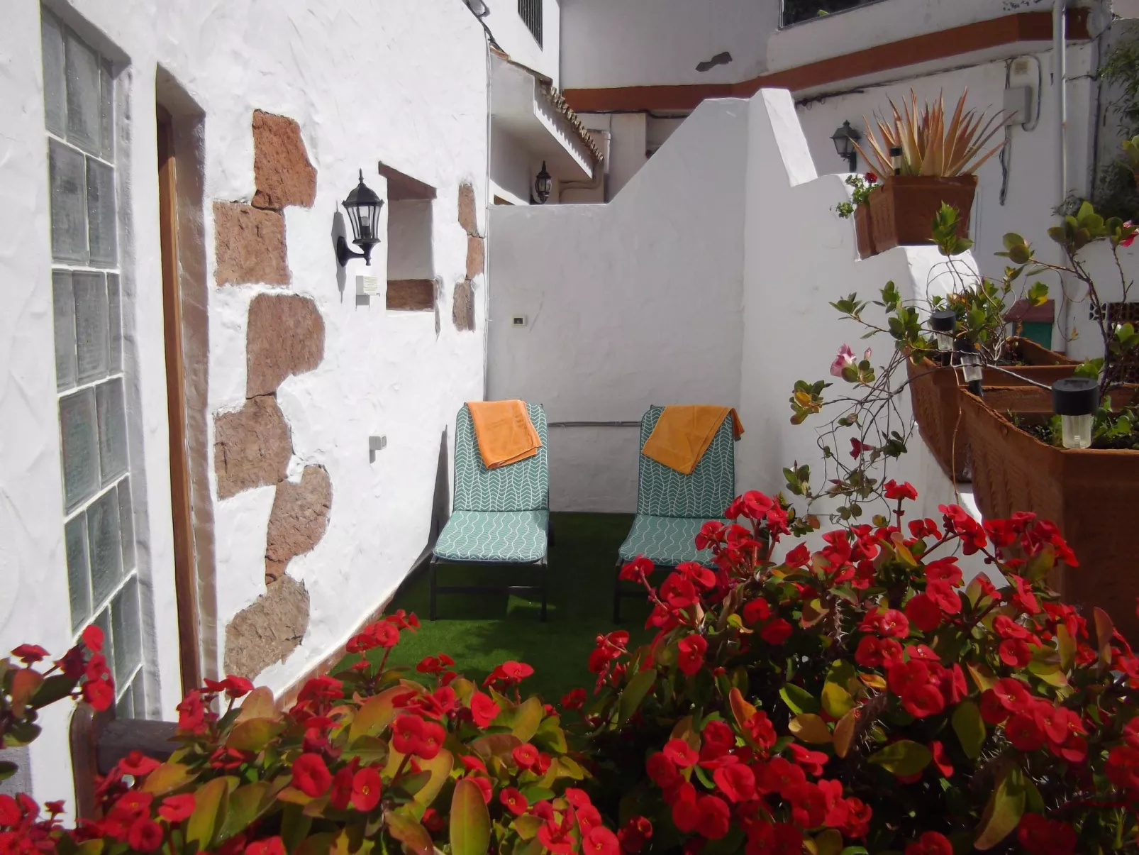 Die Schule von La Sorrueda-Buiten