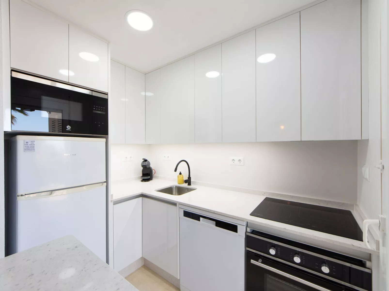 "Casa La Torre" mit Wallbox-Image-tags.info