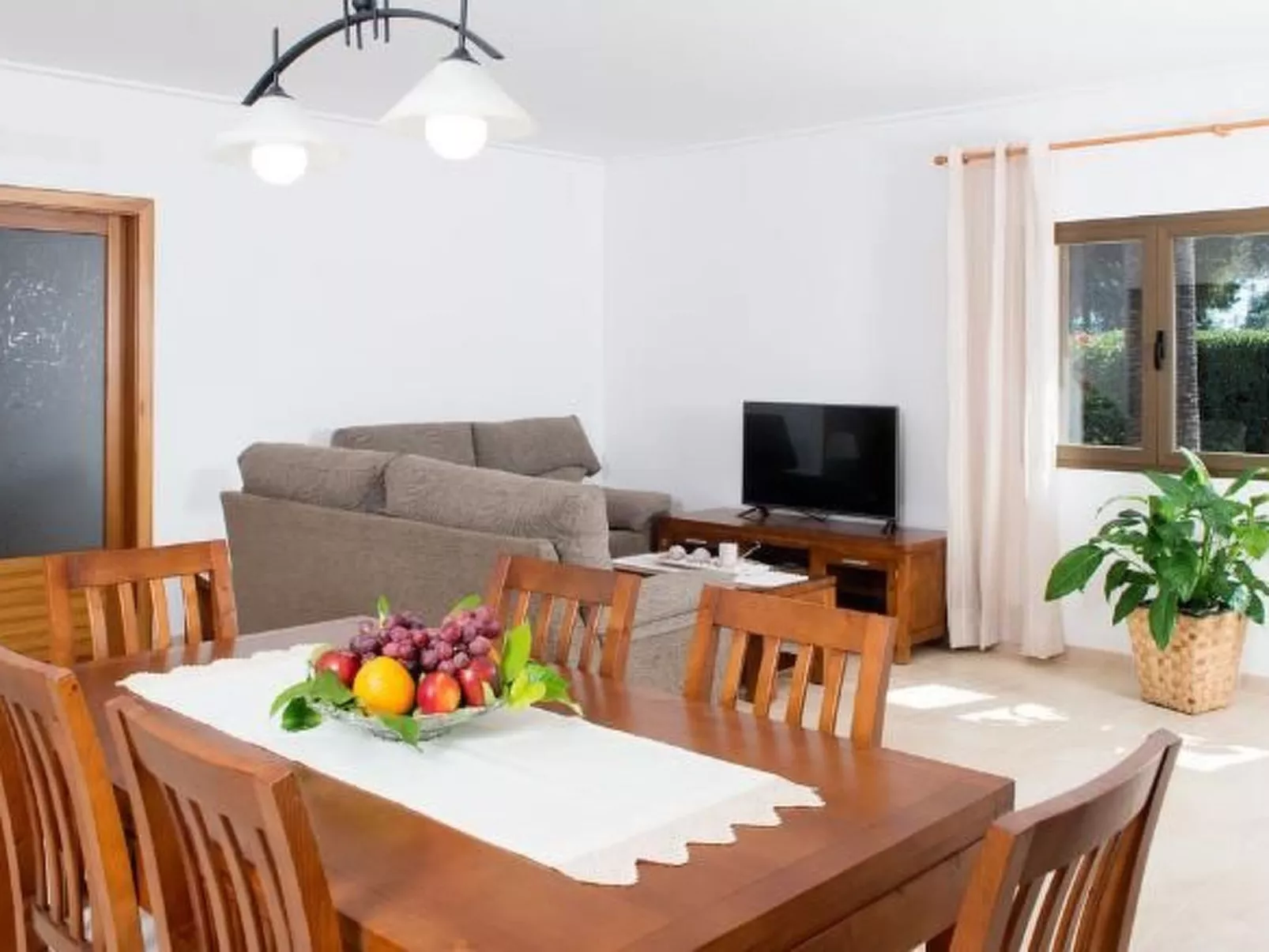 Schöne Villa in Cala Millor, Cala Bona-Image-tags.info