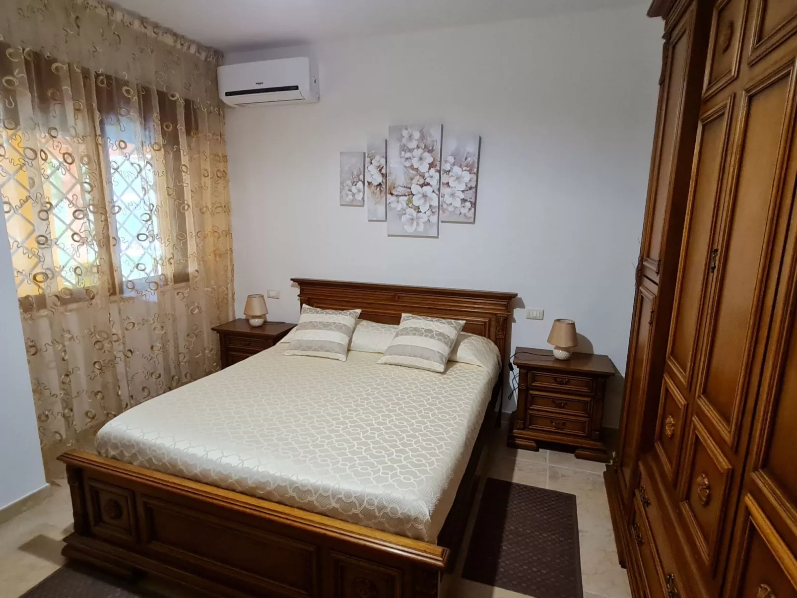 'Chloe-Image-tags.info