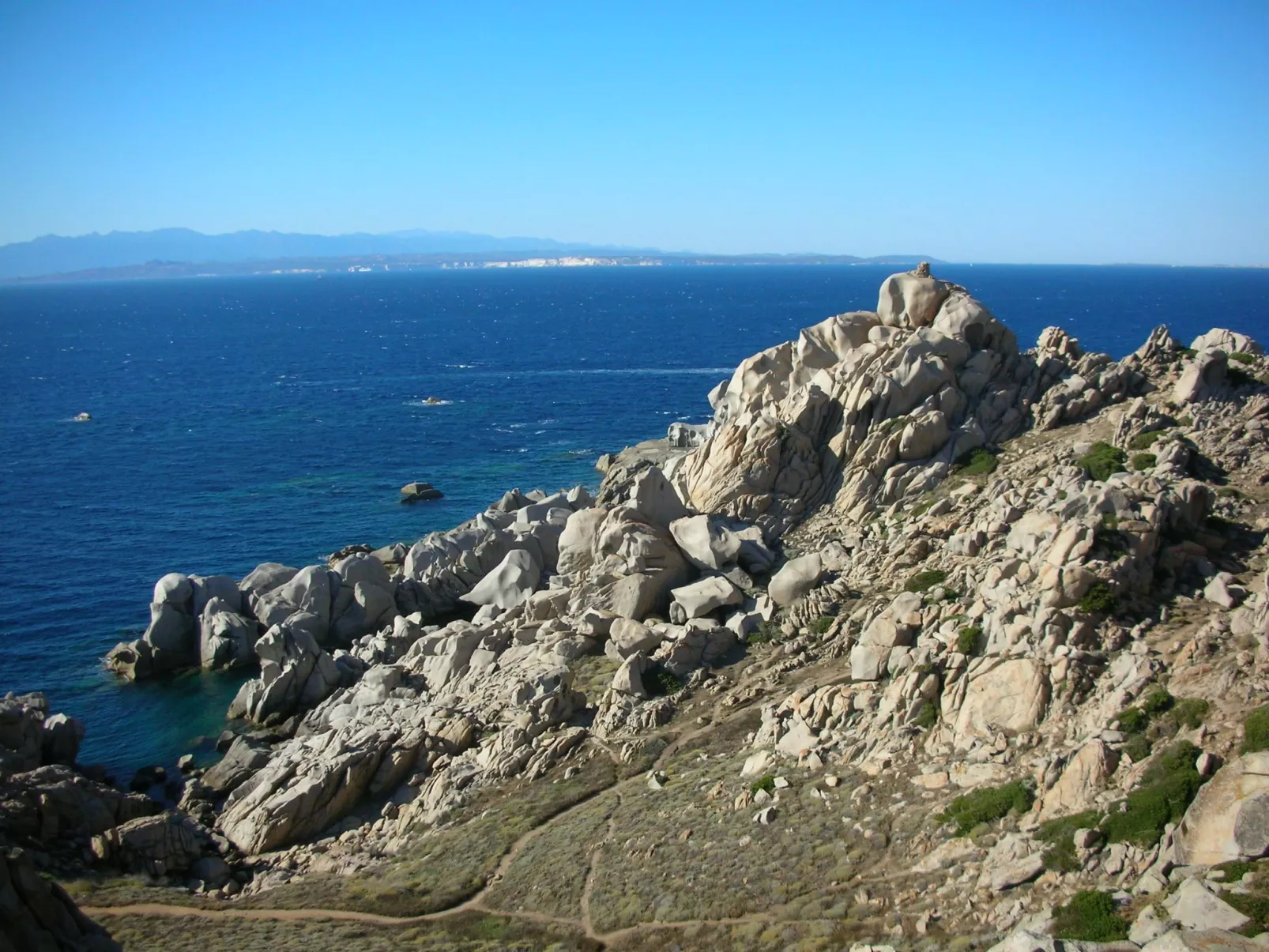 Stazzo mit Garten in Luogosanto-Buiten