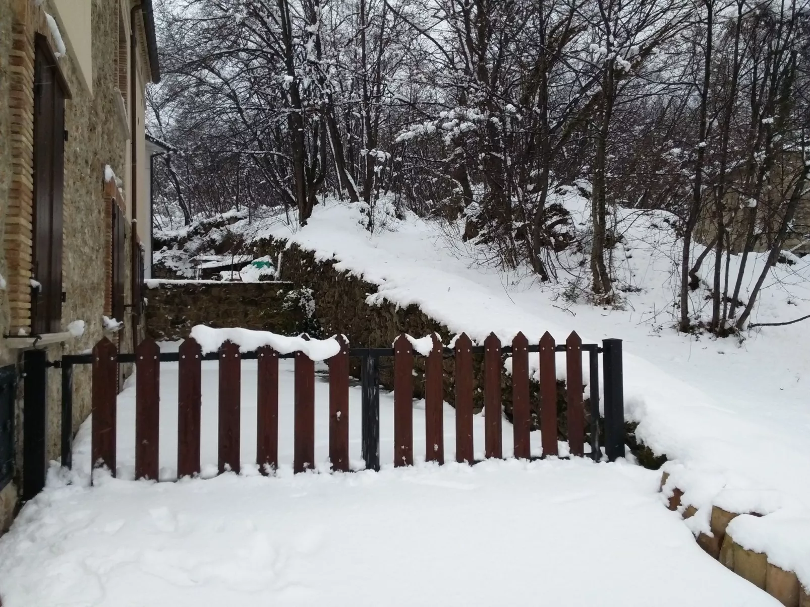 Charmante Wohnung mit Privatparkplatz-Buiten