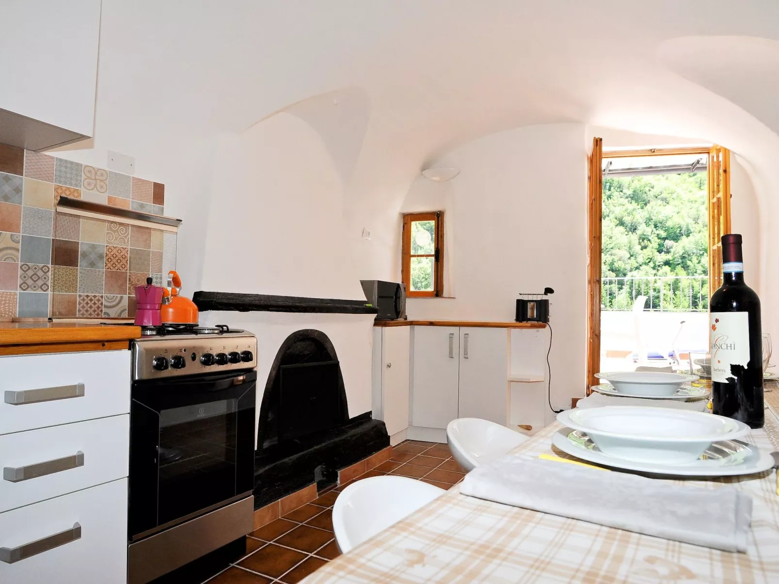 Panoramawohnung mit Balkon und Terrasse-Binnen