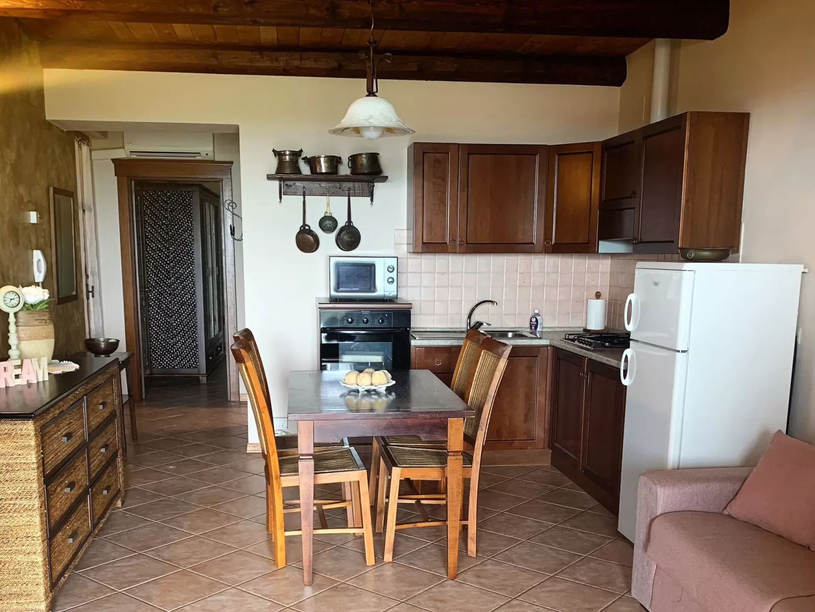 Wohnung in Sanguineto mit privatem Parkplatz