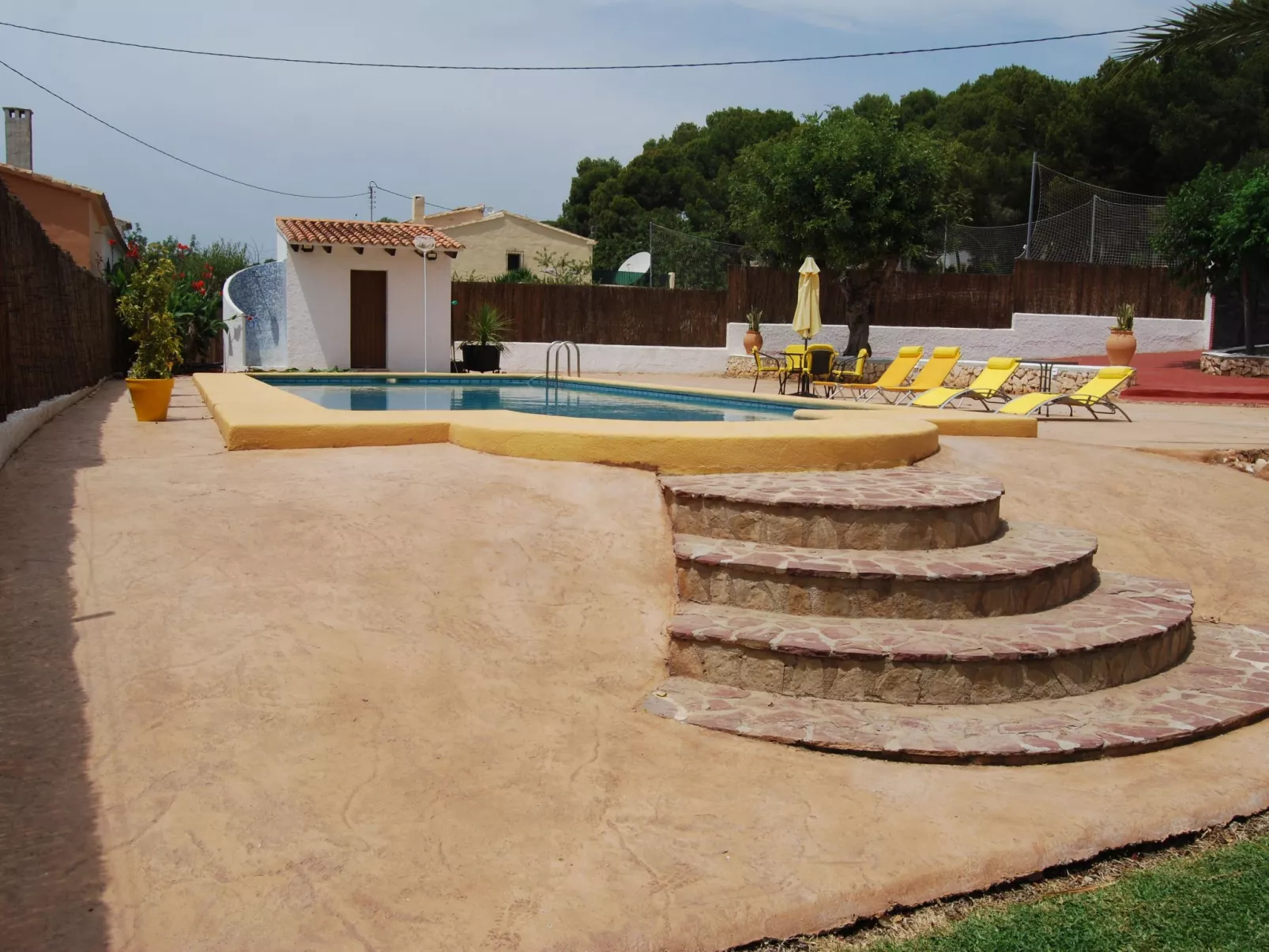 Ferienvilla, Seeblick, privater Pool und Parkplatz-Buiten