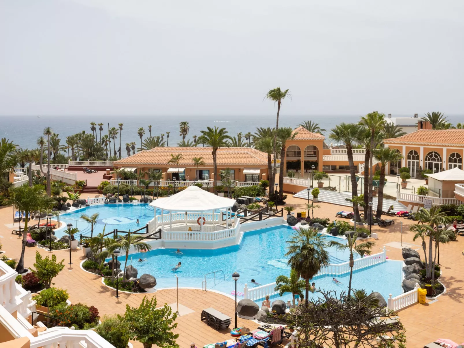 Exklusives Attic mit atemberaubendem Meerblick-Buiten