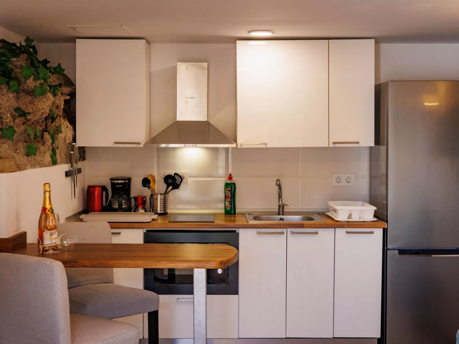 Casa del Puente-Binnen