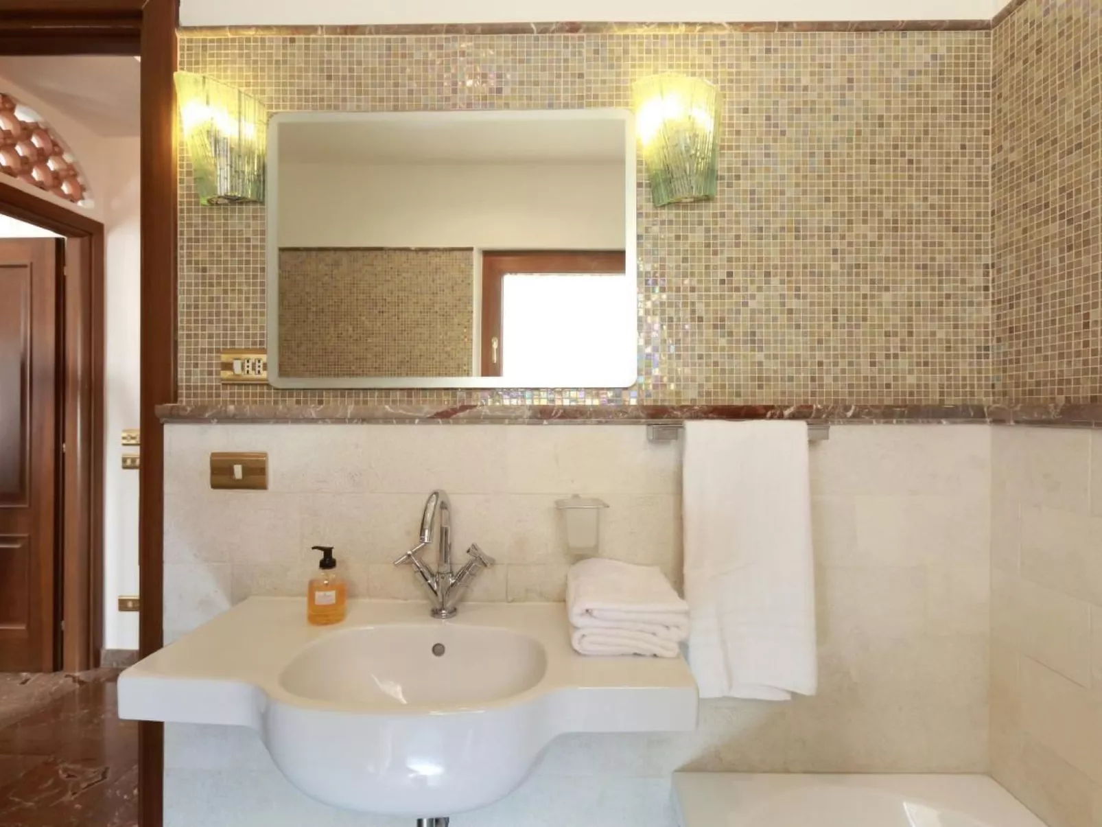 City center house-Image-tags.info