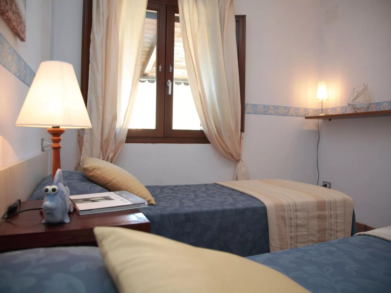 Drei-Zimmer-Wohnung für 4 Personen-Image-tags.info