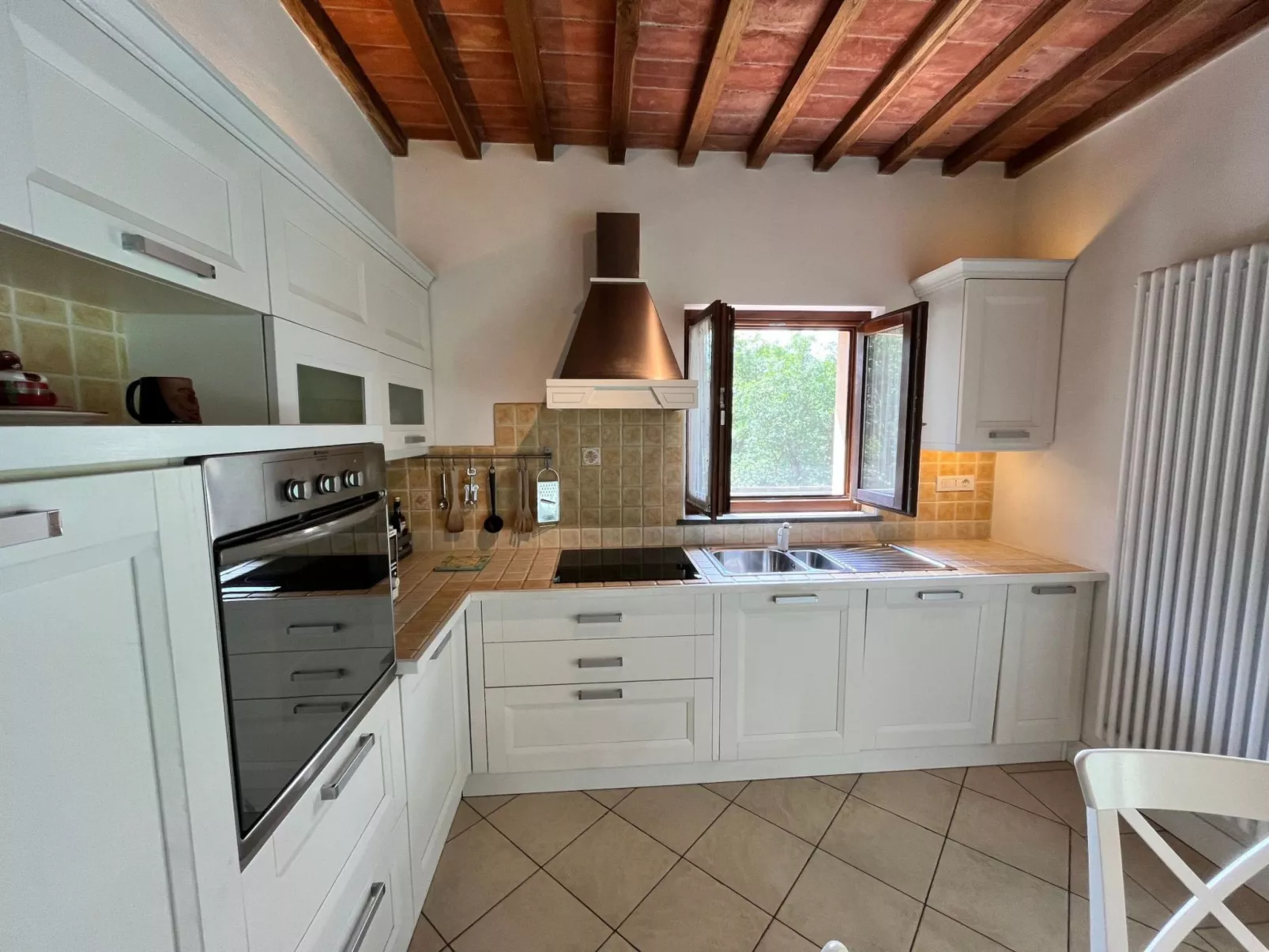 Villa im Grünen Civico 2 in Uzzano-Binnen