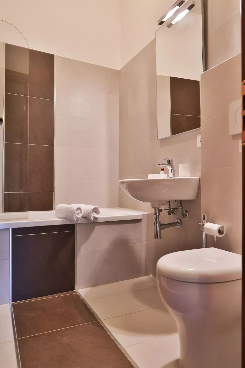 Schönes Apartment mit 2 Schlafzimmern und 2 Bädern-Binnen