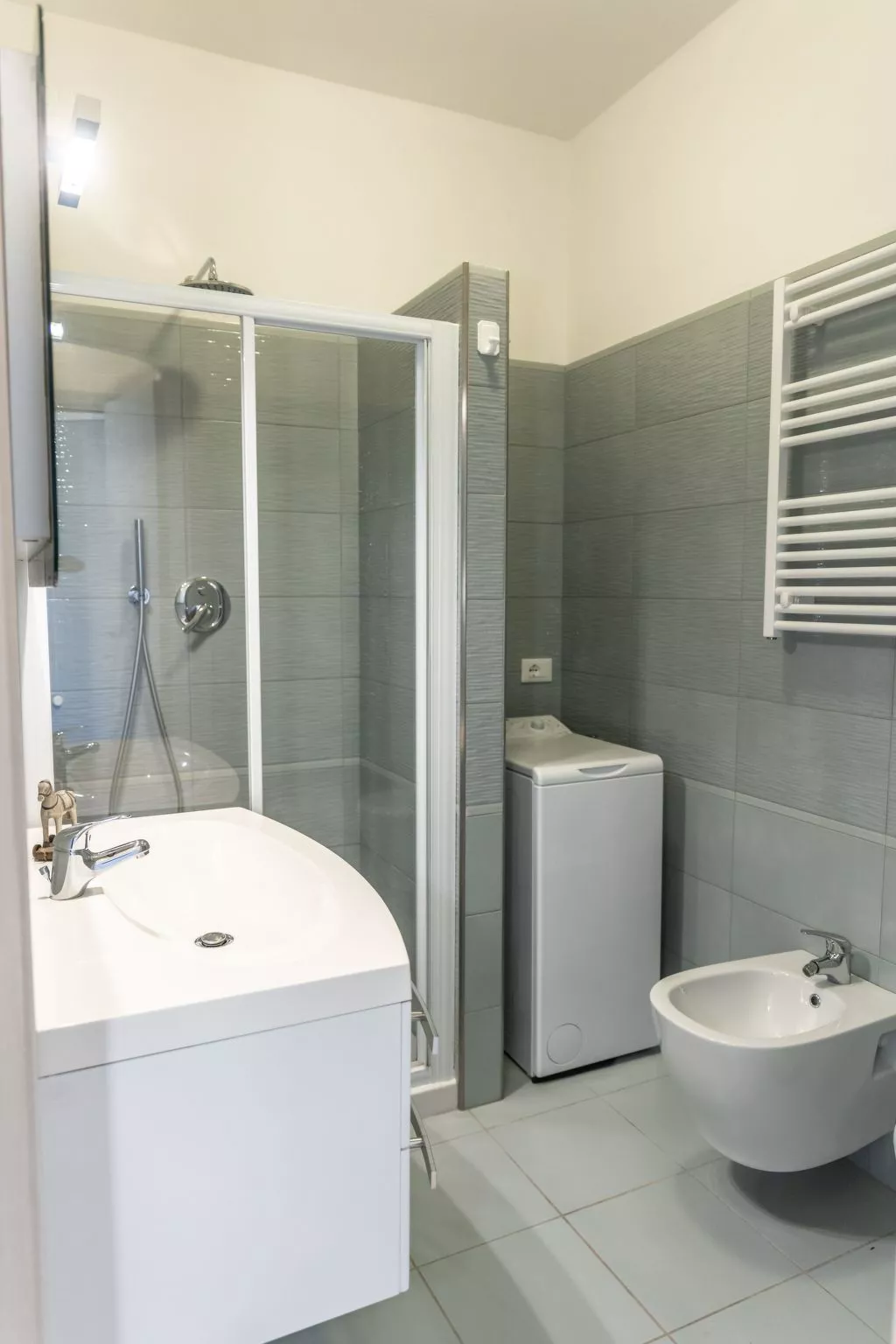 "Sirio" mit Gemeinschaftspool und 200 m vom Meer entfernt-Binnen