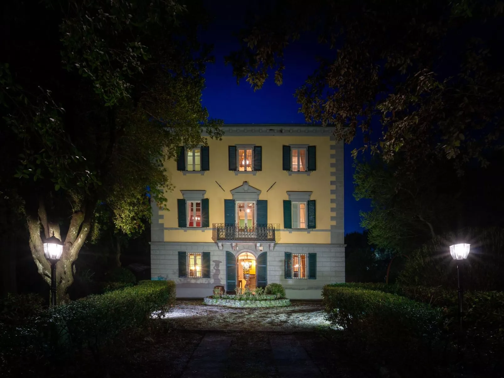 Villa mit Garten und privatem Pool-Image-tags.info