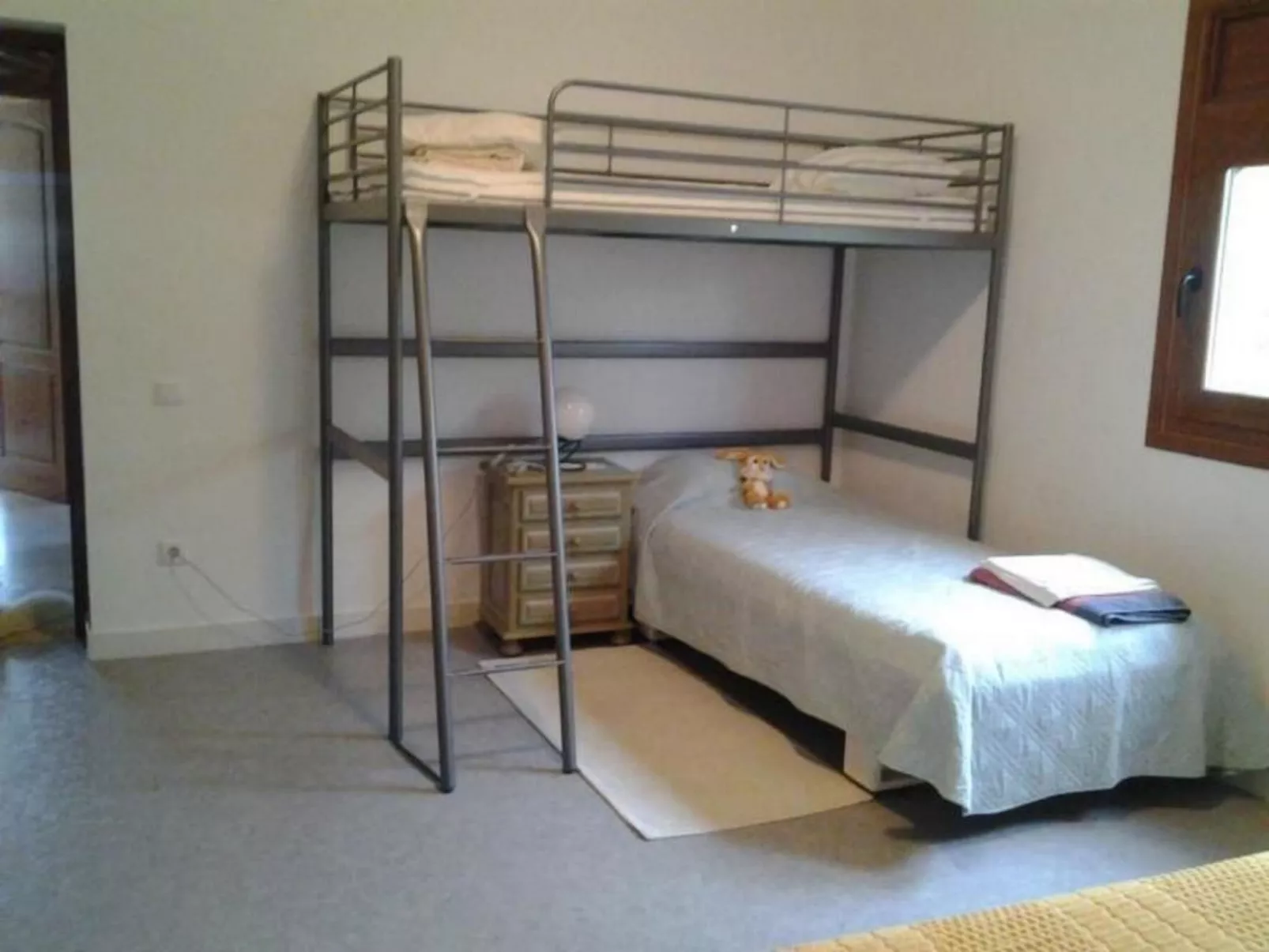 Ferienhaus mit Pool am Meer - Binnen