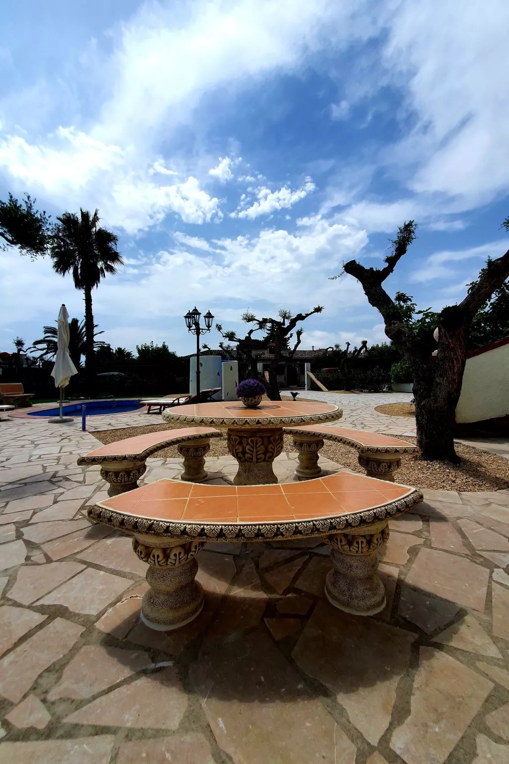 Finca mit eigenem Garten und Grill-Image-tags.info