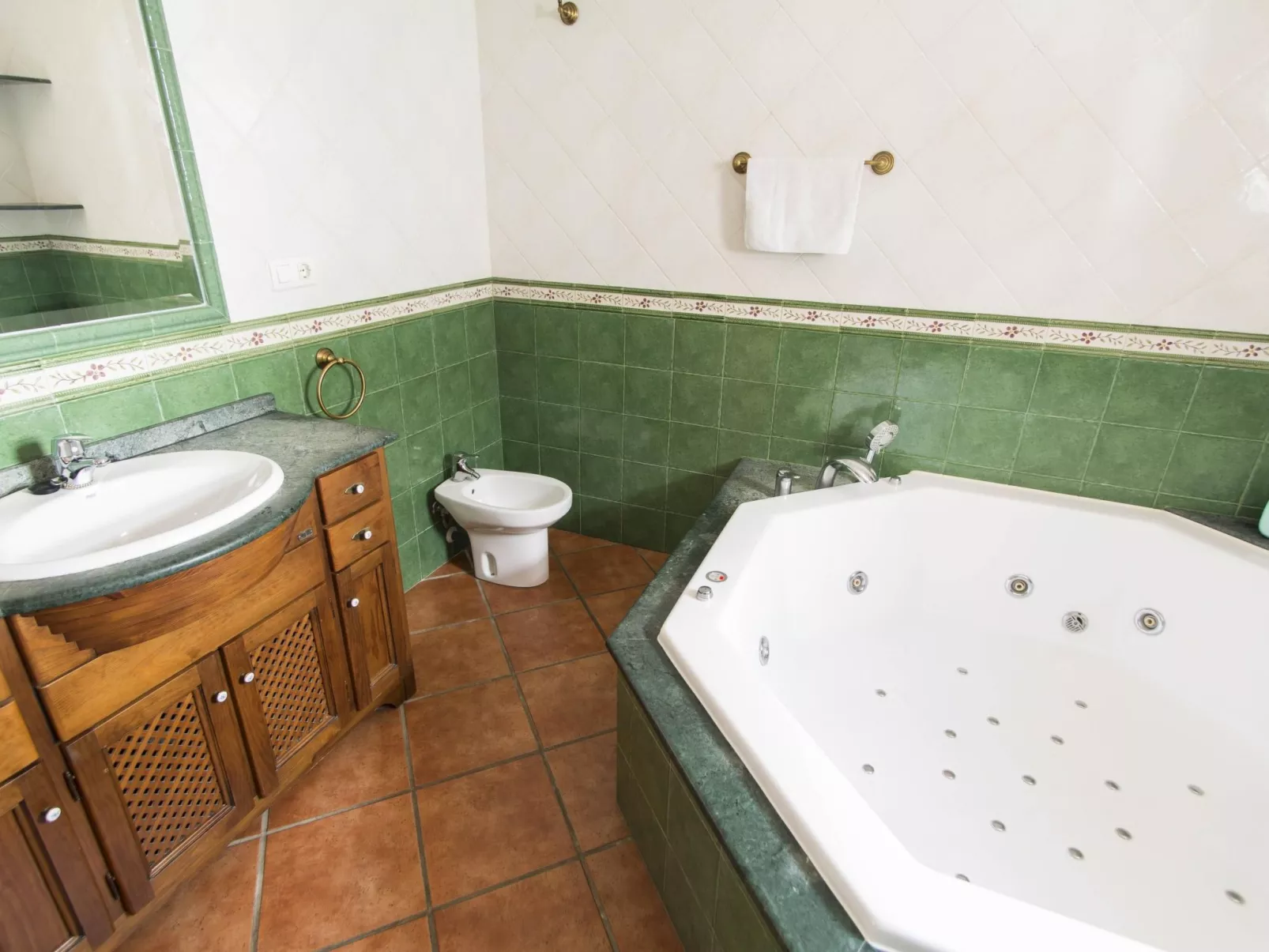 "Angelyn" mit Jacuzzi-Binnen