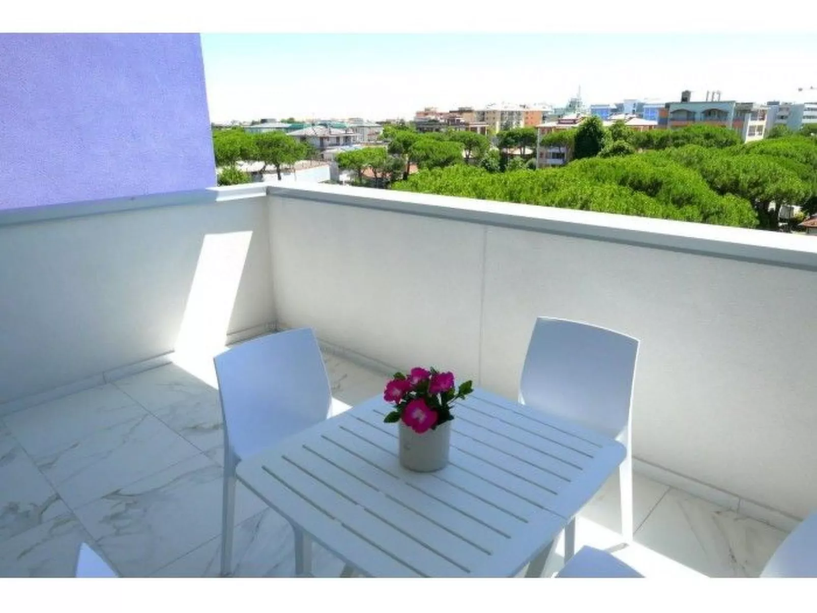 Ein-Zimmer-Wohnung Saturn 404-Image-tags.info