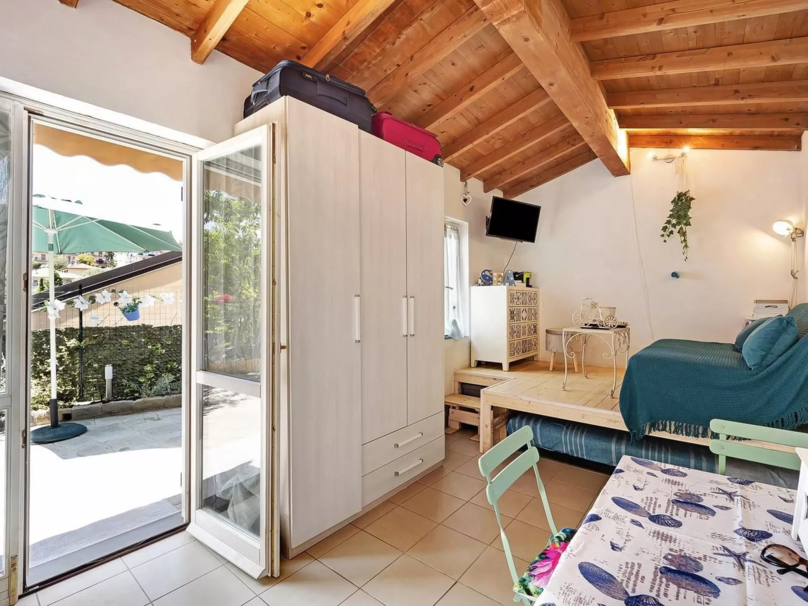 Malerisches freistehendes Haus 800 m vom Meer entfernt