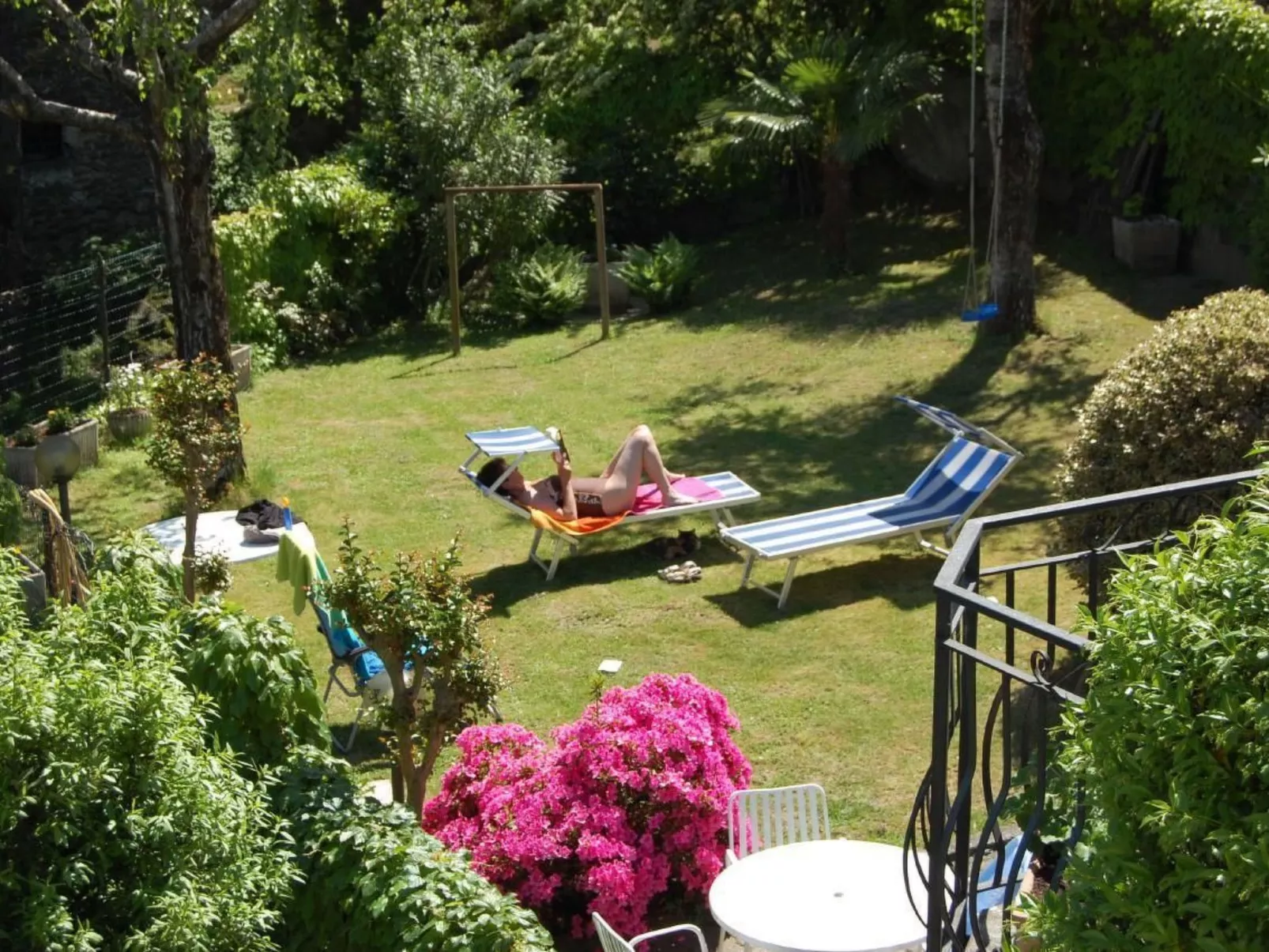 Wohnung Annetta mit Sicht auf See und Berge 75 m²-Buiten