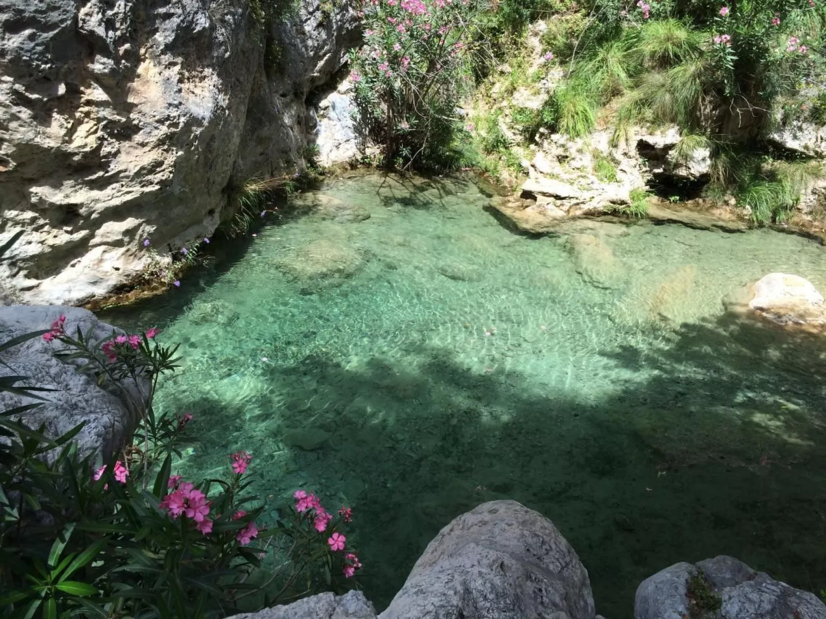 Gemütliches Ferienhaus in Tíjola mit Grill, Garten und Terrasse-Buiten