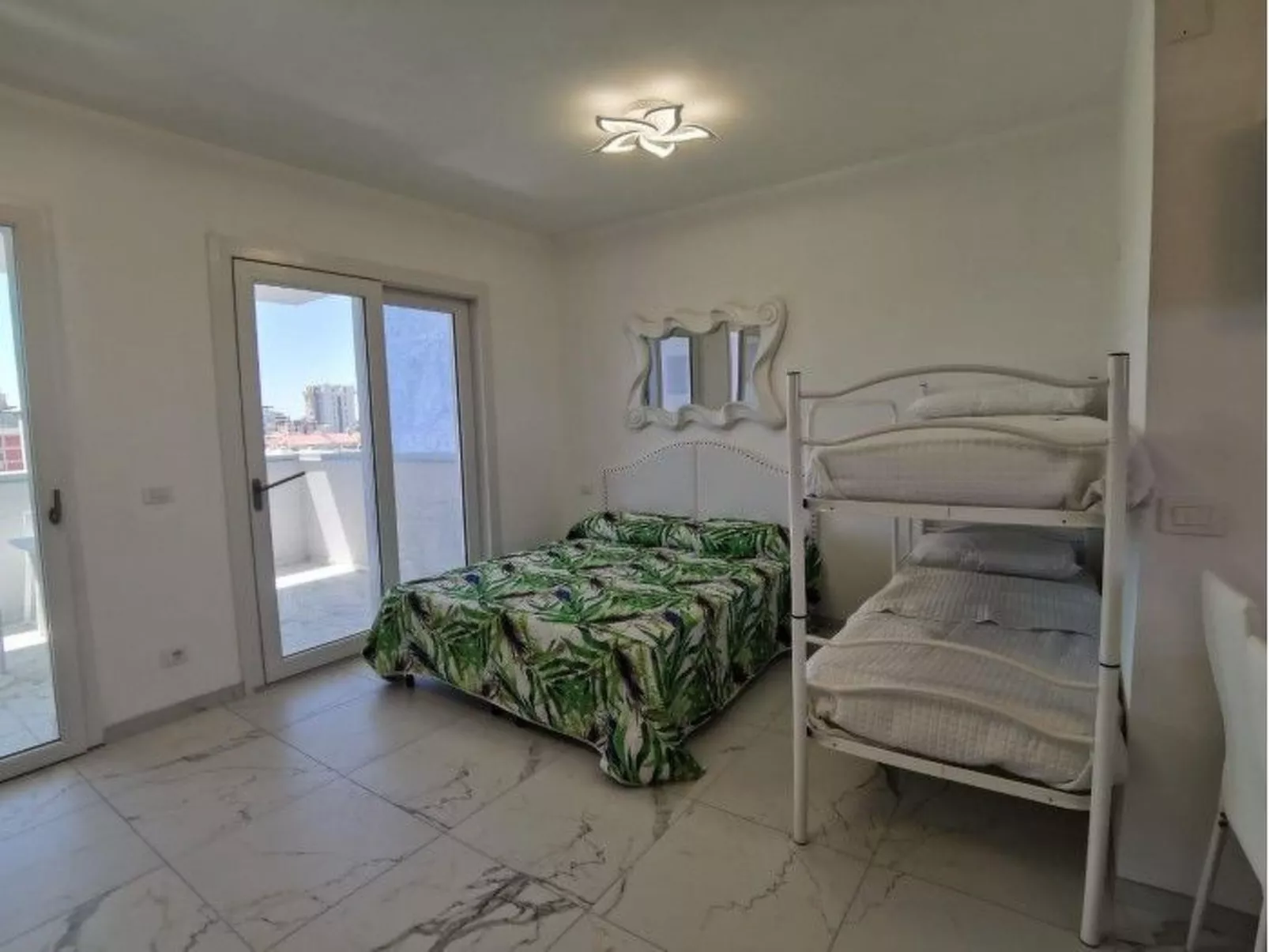 Ein-Zimmer-Wohnung "Saturno 303"-Image-tags.info