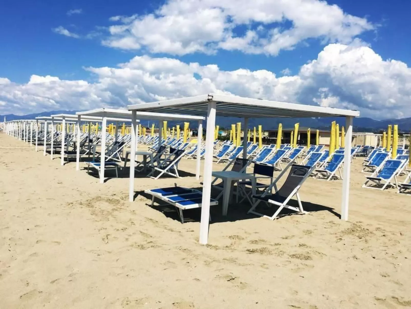 Wunderschönes Ferienhaus in Viareggio in der Nähe von Meer und Pisa-Buiten