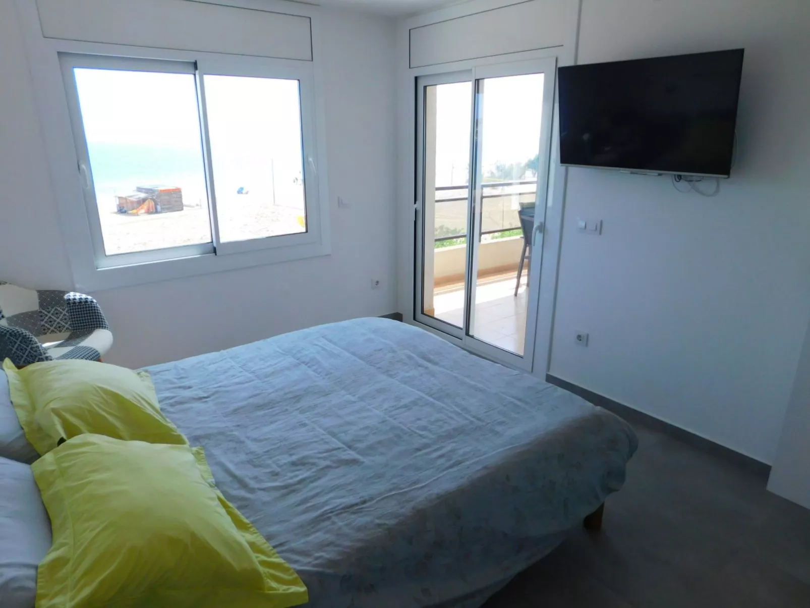 Appartement in Roses mit Großer Terrasse und Meerblick-Binnen