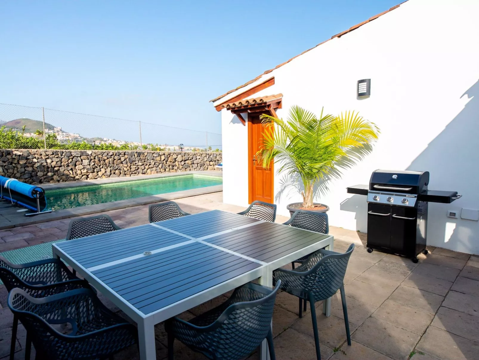 Cruz de los Martillos-Buiten