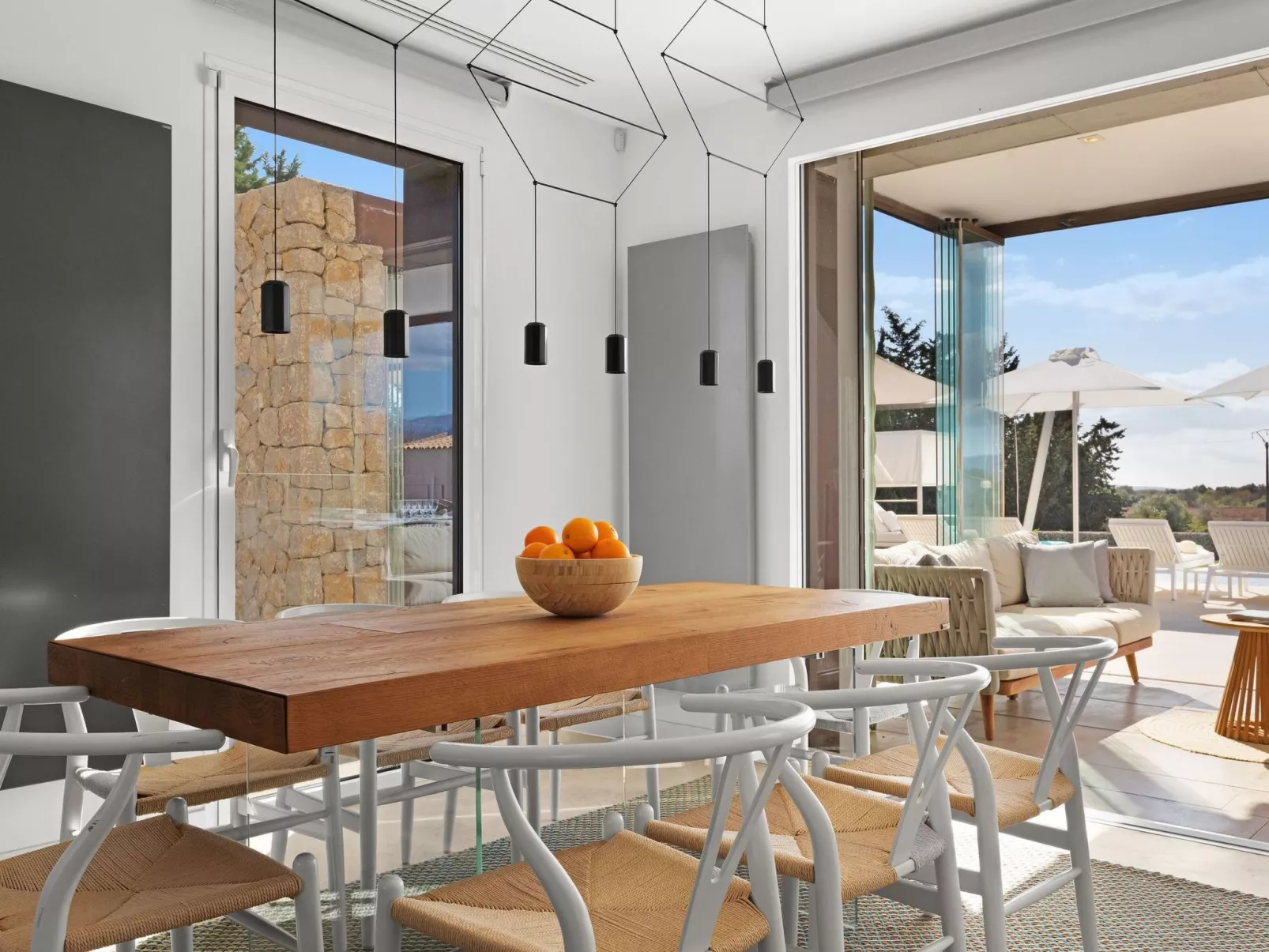 Luxuriöse Villa mit beheiztem Pool für 8 Personen-Buiten