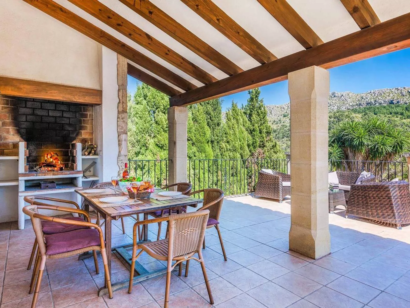 Finca Tomas, Cala Sant Vicenç-Binnen