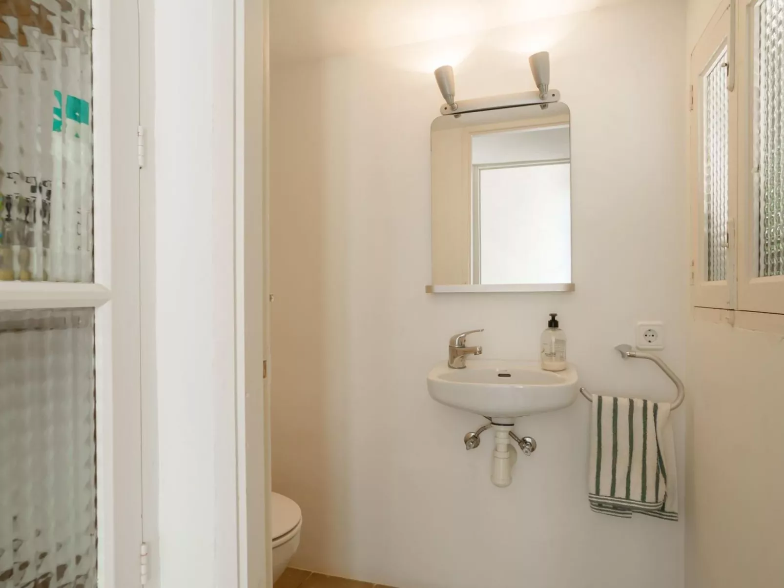 Beeindruckende Villa mit Meerblick und Schwimmbad-Image-tags.info