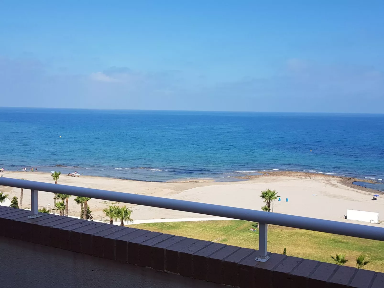Drei-Schlafzimmer-Wohnung mit Blick auf das Meer-Buiten
