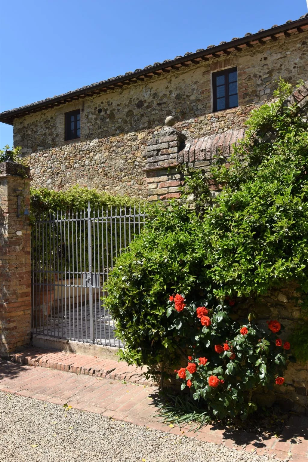 Wohnung in Bauernhaus mit großem Garten, Schwimmbad-Buiten