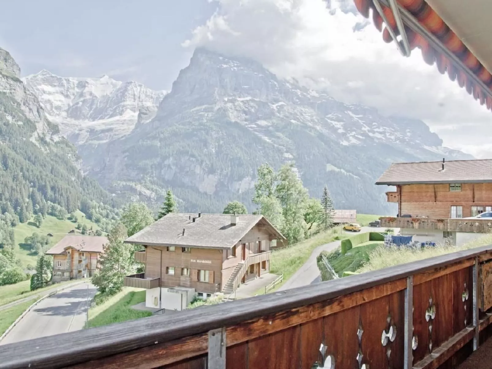 Chalet Bärefalli-Buiten