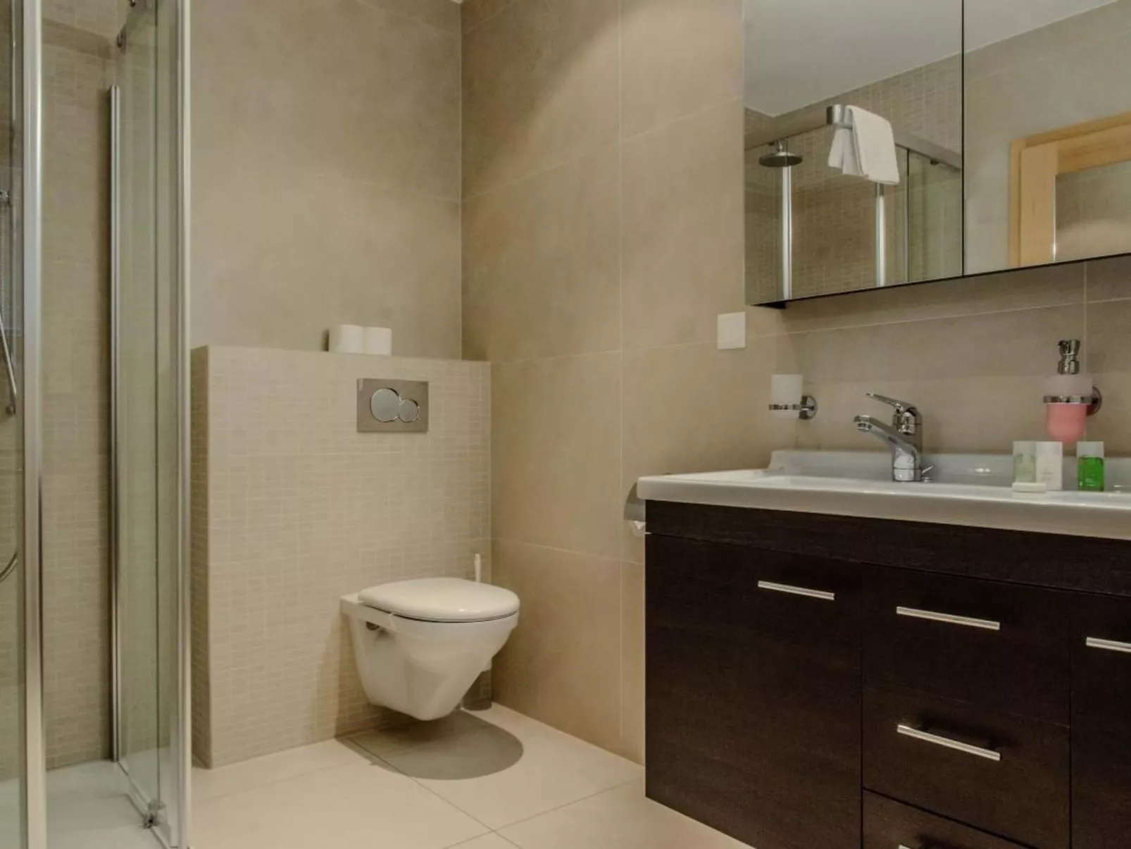 Chalet La Gioventu mit Spa-Bereich-Binnen