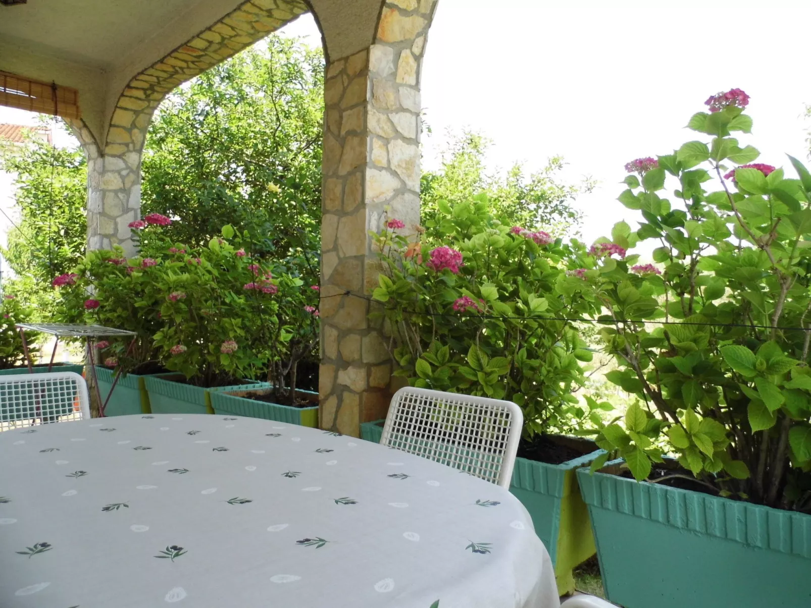 Schöne, gemütliche Ferienwohnung "Mira B" mit Garten-Buiten