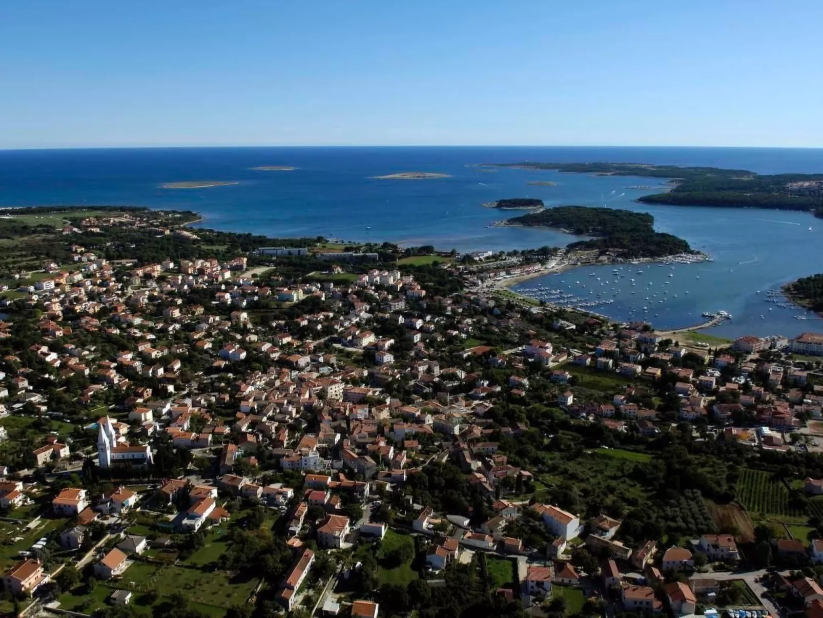 In Medulin mit Privatparkplatz-Buiten