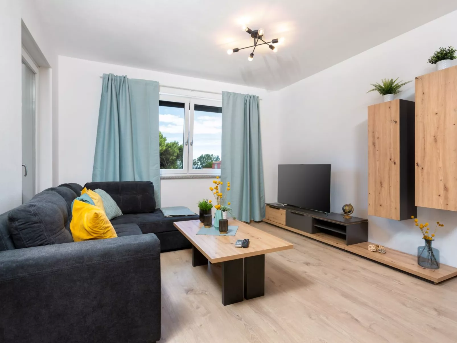 "Limani" mit Balkon-Image-tags.info