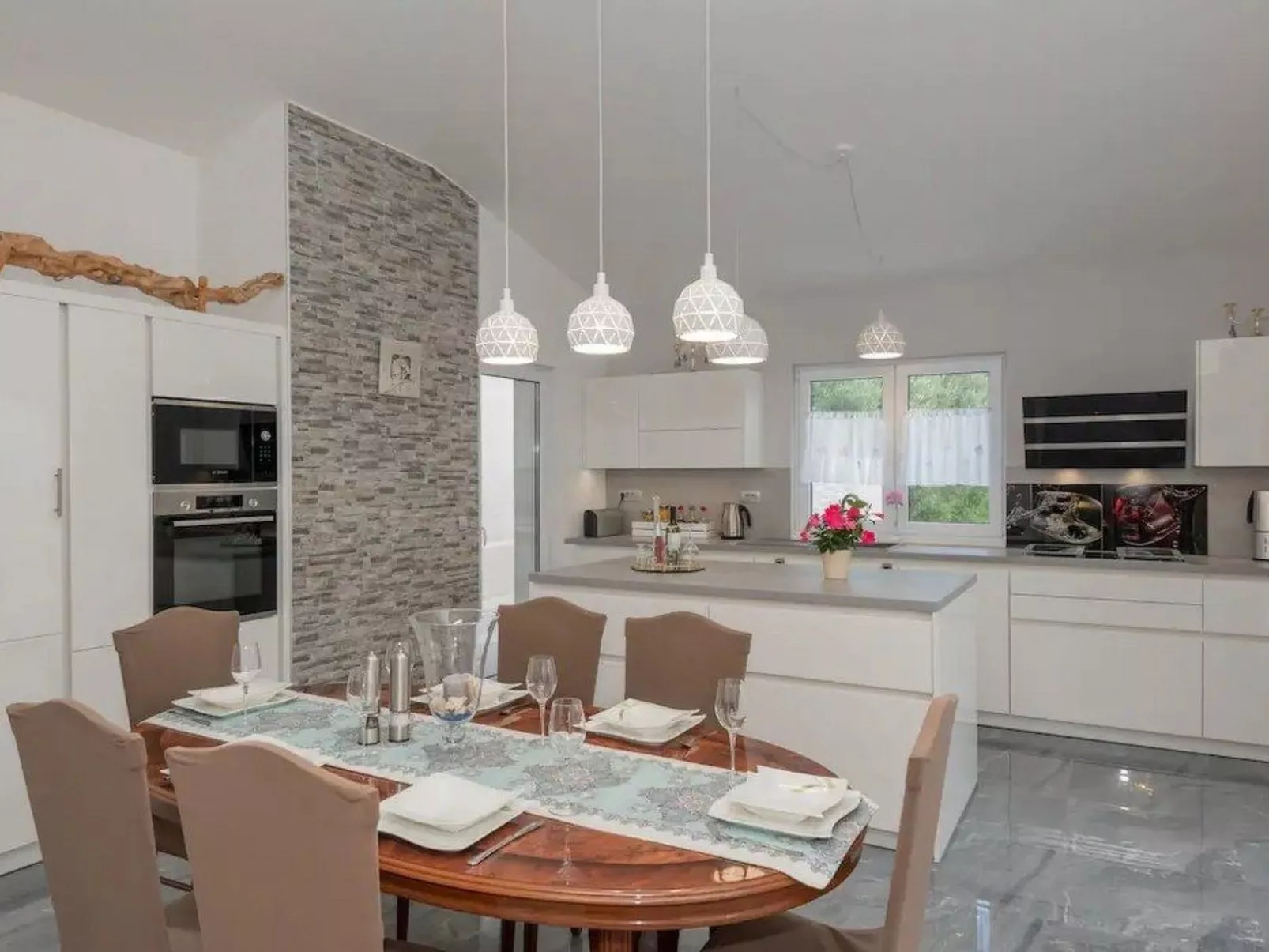 Villa Mira Mel-Binnen