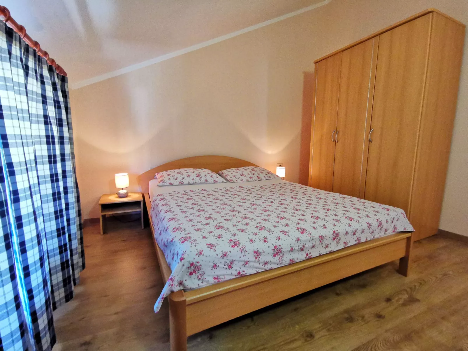 Wohnung mit Balkon, tolle Lage-Binnen