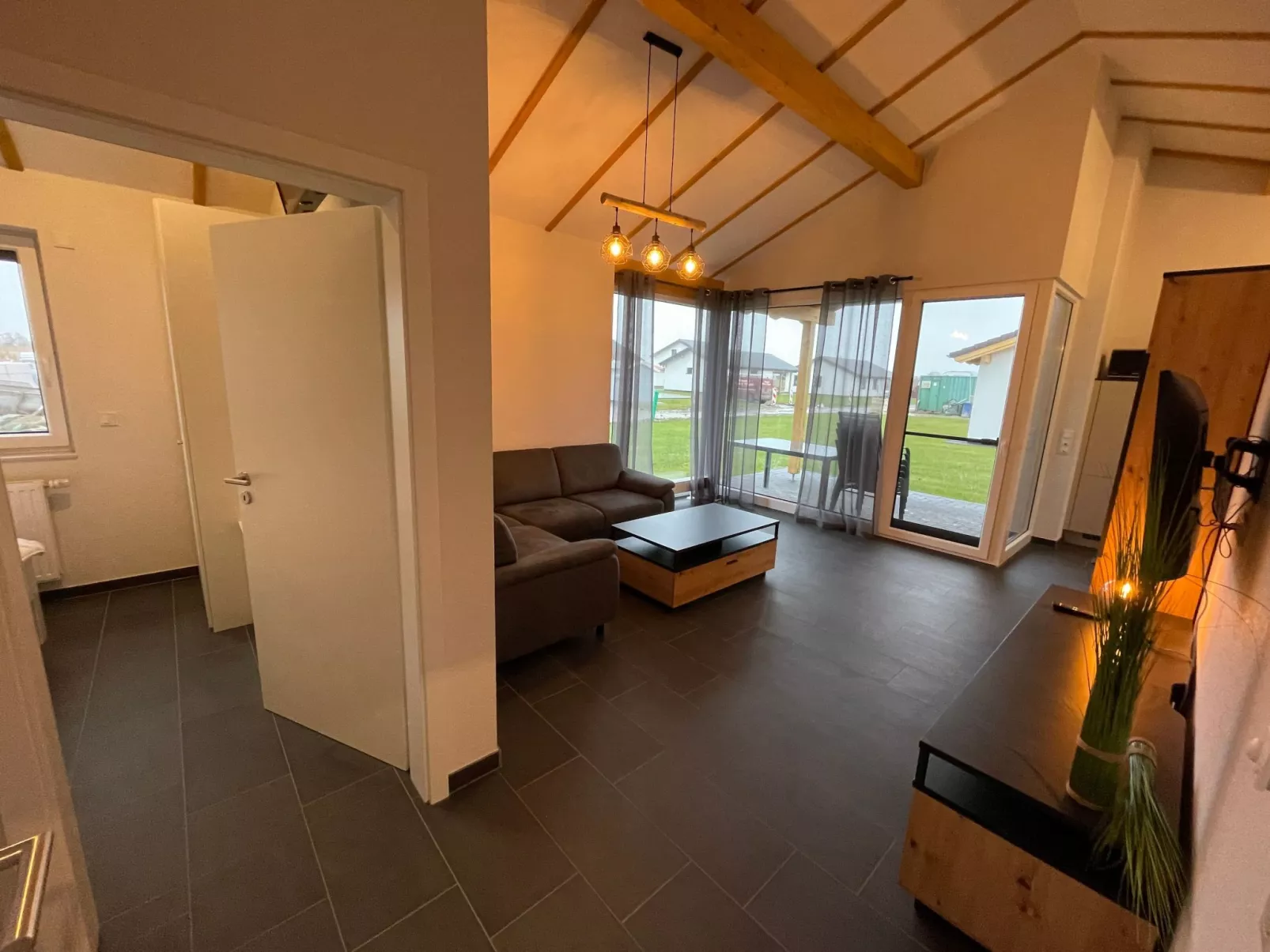 G12 Ferienhaus in Eckwarderhörne mit Gartenhaus - Binnen