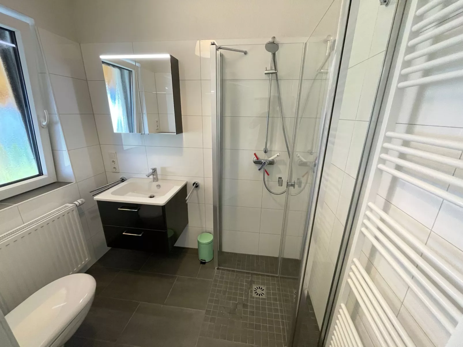 G11 Eingezäuntes Neubau-Haus in Eckwarderhörne-Binnen