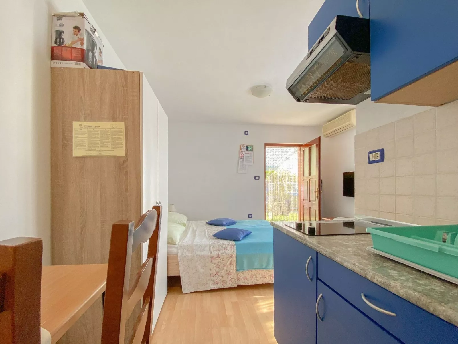 Für 2 Personen ca. 20 m&sup2; in Novigrad, Adriaküste Kroatien (Westküste von I-Binnen