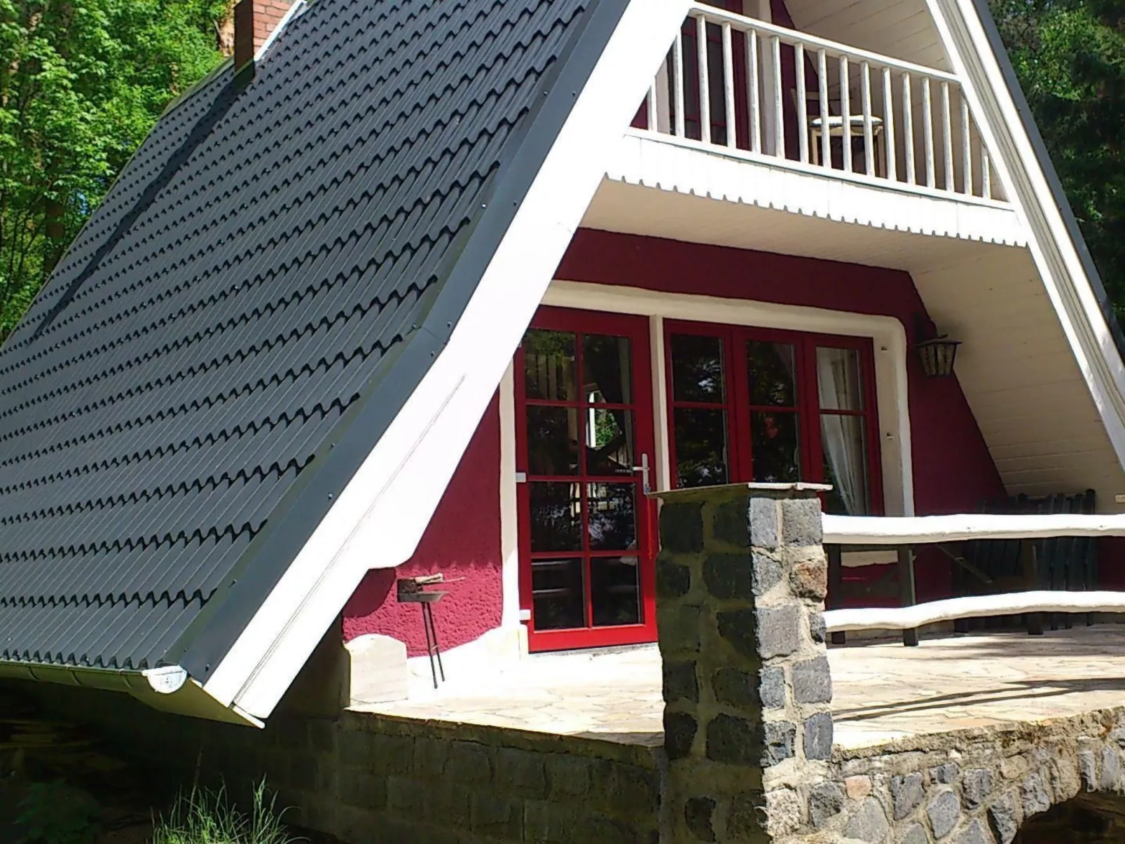 In ruhiger Lage am Waldrand mit Terrasse und großem Grundstück-Image-tags.info