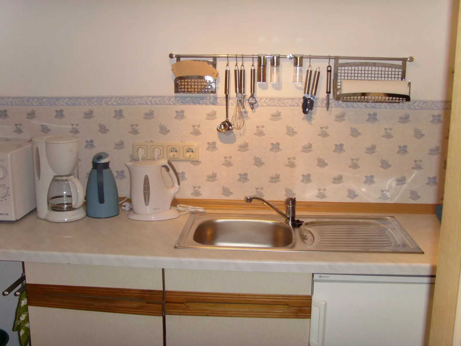 Mit Blick zur Wallfahrtskirche-Binnen