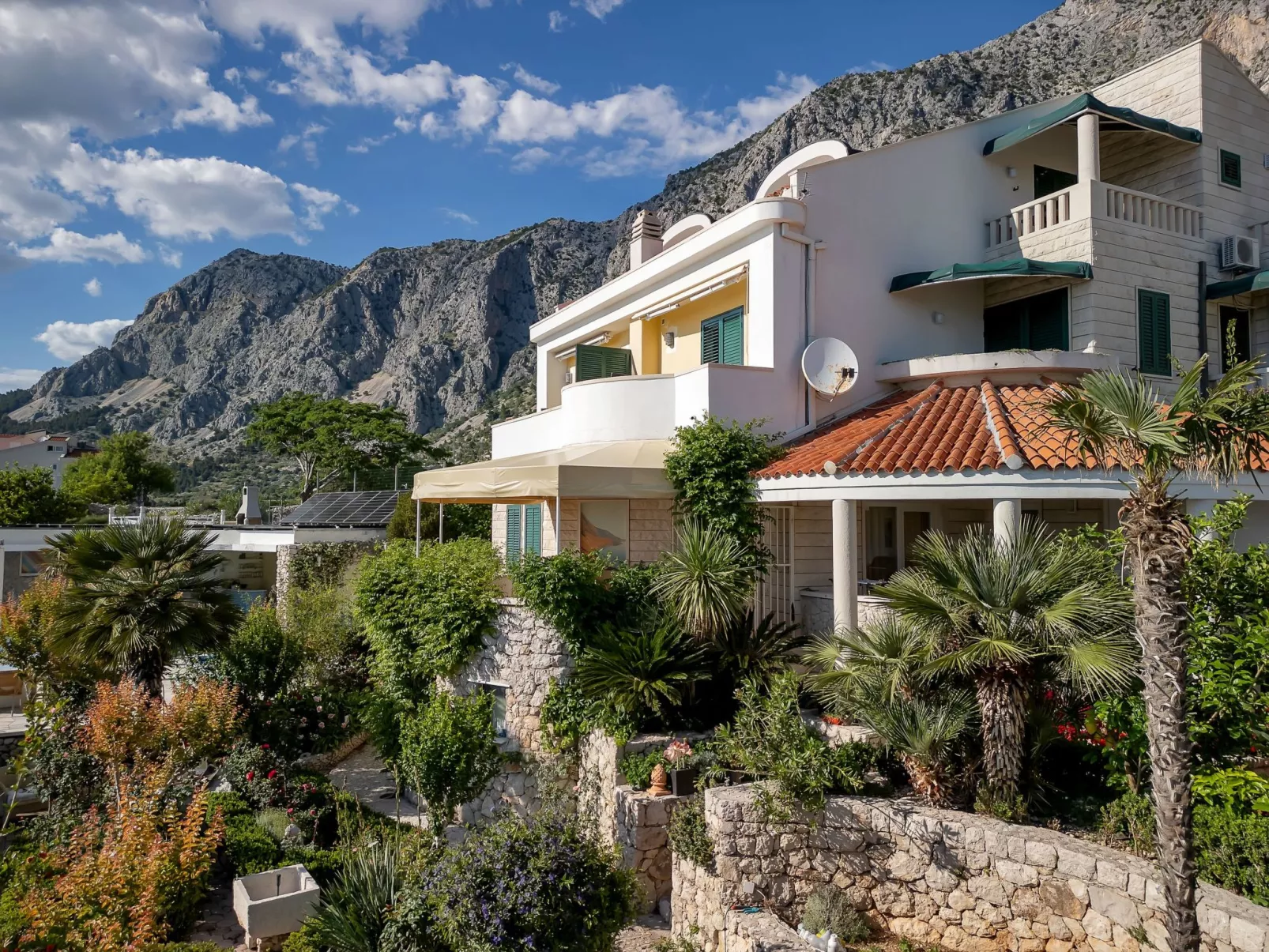 Villa Margitta mit Pool, Tennisplatz und Meerblick-Image-tags.info